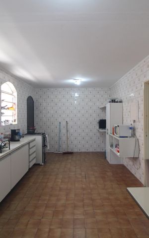 Casa para alugar com 320m², 3 quartos e 2 vagasCozinha