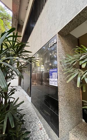 Apartamento para alugar com 121m², 3 quartos e 2 vagas Apartamento para alugar com 121m², 3 quartos e 2 vagasFachada