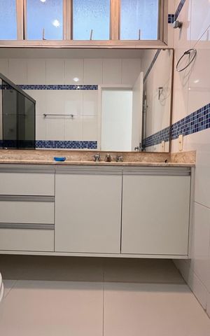 Apartamento para alugar com 121m², 3 quartos e 2 vagas Apartamento para alugar com 121m², 3 quartos e 2 vagasBanheiro social