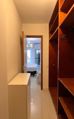 Apartamento para alugar com 121m², 3 quartos e 2 vagas Apartamento para alugar com 121m², 3 quartos e 2 vagasCloset da Suíte