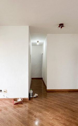 Apartamento à venda com 76m², 3 quartos e 1 vaga Apartamento à venda com 76m², 3 quartos e 1 vagaSala