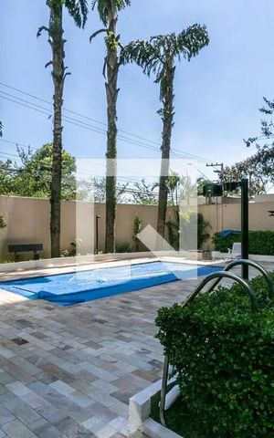 Apartamento à venda com 76m², 3 quartos e 1 vaga Apartamento à venda com 76m², 3 quartos e 1 vagaÁrea comum - Piscina