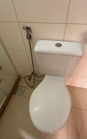 Apartamento à venda com 125m², 4 quartos e 2 vagas Apartamento à venda com 125m², 4 quartos e 2 vagasCozinha e Área de Serviço - Banheiro