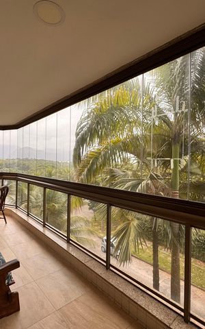 Apartamento à venda com 125m², 4 quartos e 2 vagas Apartamento à venda com 125m², 4 quartos e 2 vagasVaranda