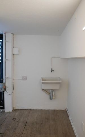 Casa à venda com 261m², 3 quartos e 2 vagas Casa à venda com 261m², 3 quartos e 2 vagasÁrea de Serviço