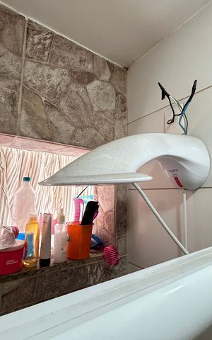 Apartamento à venda com 60m², 2 quartos e sem vagaChuveiro
