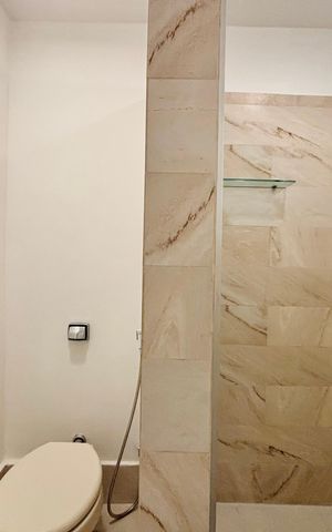 Apartamento para alugar com 100m², 3 quartos e 2 vagas Apartamento para alugar com 100m², 3 quartos e 2 vagasBanheiro