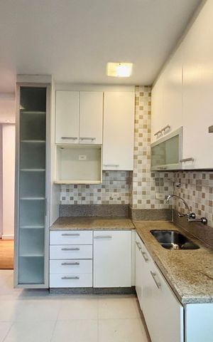 Apartamento para alugar com 100m², 3 quartos e 2 vagas Apartamento para alugar com 100m², 3 quartos e 2 vagasCozinha