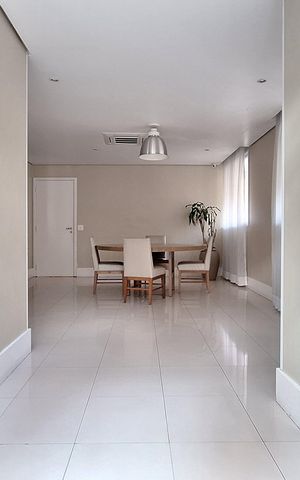 Apartamento à venda com 187m², 3 quartos e 3 vagas Apartamento à venda com 187m², 3 quartos e 3 vagasÁrea gourmet