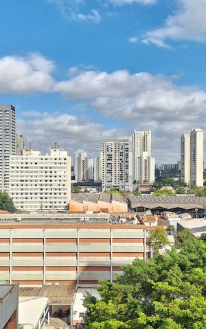 Apartamento à venda com 187m², 3 quartos e 3 vagas Apartamento à venda com 187m², 3 quartos e 3 vagasVista