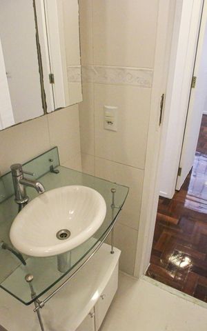 Apartamento para alugar com 64m², 2 quartos e 1 vagaBanheiro
