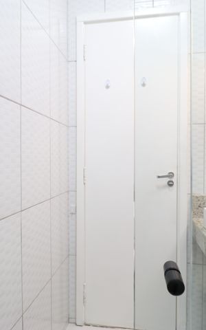 Casa à venda com 400m², 5 quartos e 8 vagasBanheiro Social 1