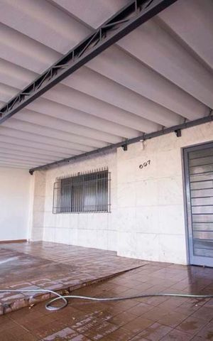 Casa para alugar com 220m², 3 quartos e sem vaga