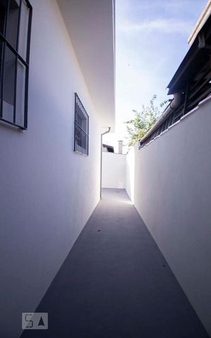 Casa para alugar com 220m², 3 quartos e sem vaga