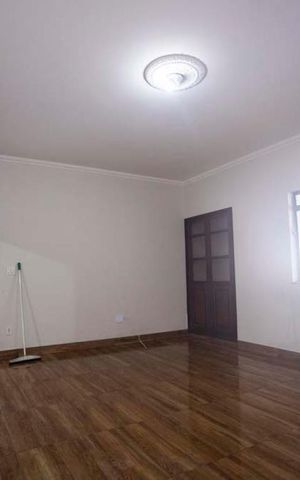 Casa para alugar com 220m², 3 quartos e sem vaga
