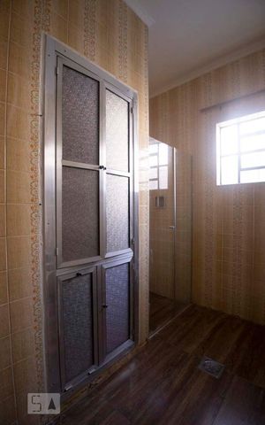 Casa para alugar com 220m², 3 quartos e sem vaga