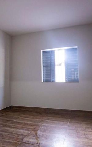 Casa para alugar com 220m², 3 quartos e sem vaga