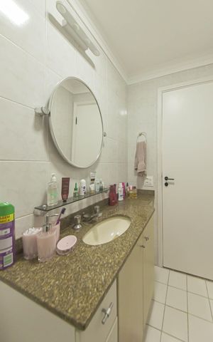 Apartamento à venda com 76m², 3 quartos e 1 vagaBanheiro
