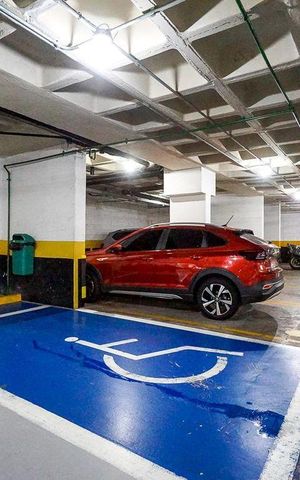 Apartamento à venda com 98m², 3 quartos e 2 vagas Apartamento à venda com 98m², 3 quartos e 2 vagasÁrea Comum - Garagem Acessivel