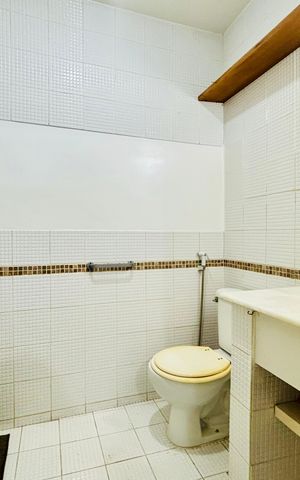 Apartamento à venda com 120m², 3 quartos e sem vaga Apartamento à venda com 120m², 3 quartos e sem vagaBanheiro 2
