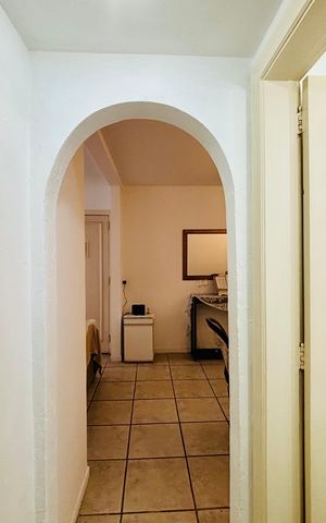 Apartamento à venda com 120m², 3 quartos e sem vaga Apartamento à venda com 120m², 3 quartos e sem vagaCorredor