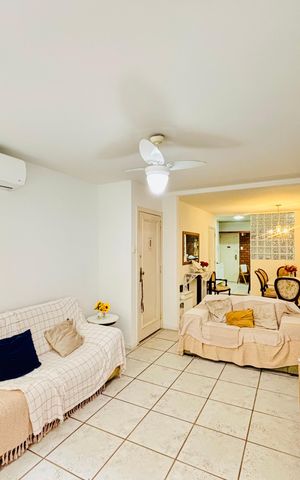 Apartamento à venda com 120m², 3 quartos e sem vaga Apartamento à venda com 120m², 3 quartos e sem vagaSala