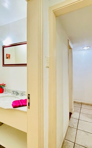 Apartamento à venda com 120m², 3 quartos e sem vaga Apartamento à venda com 120m², 3 quartos e sem vagaLavabo