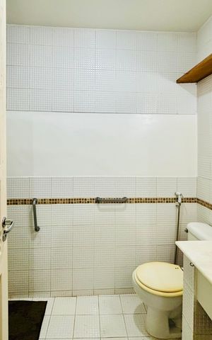 Apartamento à venda com 120m², 3 quartos e sem vaga Apartamento à venda com 120m², 3 quartos e sem vagaBanheiro 2