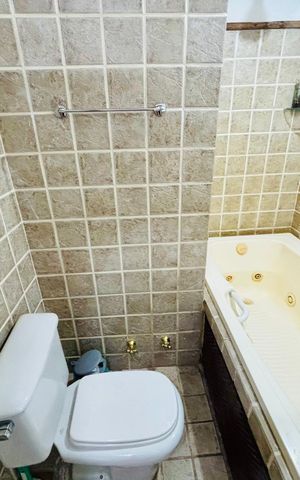 Apartamento à venda com 120m², 3 quartos e sem vaga Apartamento à venda com 120m², 3 quartos e sem vagaBanheiro 1