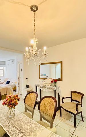 Apartamento à venda com 120m², 3 quartos e sem vaga Apartamento à venda com 120m², 3 quartos e sem vagaSala de Jantar