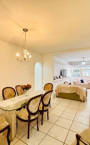 Apartamento à venda com 120m², 3 quartos e sem vaga Apartamento à venda com 120m², 3 quartos e sem vagaSala de Jantar