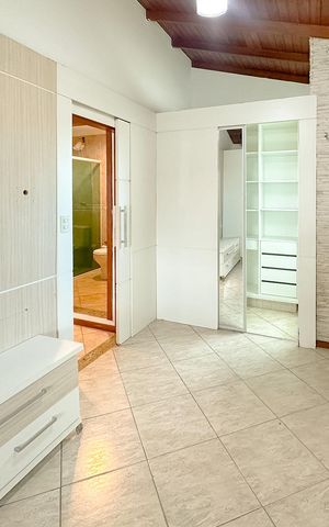 Casa para alugar com 500m², 7 quartos e 4 vagasQuarto 4