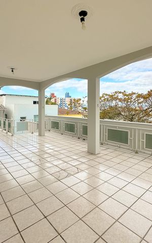Casa para alugar com 500m², 7 quartos e 4 vagasVaranda