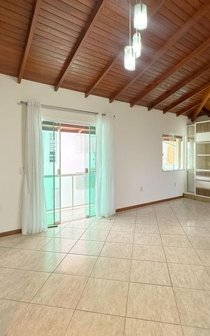Casa para alugar com 500m², 7 quartos e 4 vagasCobertura