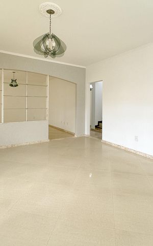 Casa para alugar com 500m², 7 quartos e 4 vagasSala 1