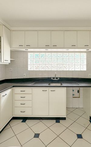 Casa para alugar com 500m², 7 quartos e 4 vagasCozinha