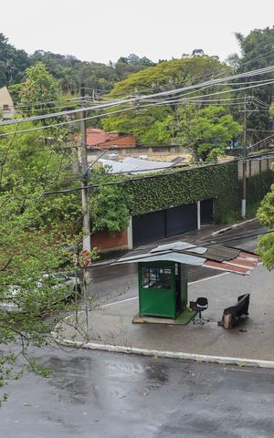 Casa à venda com 400m², 4 quartos e 3 vagas Casa à venda com 400m², 4 quartos e 3 vagasVista da Sala de Jantar