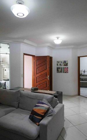Casa à venda com 110m², 3 quartos e 2 vagas Casa à venda com 110m², 3 quartos e 2 vagasSala