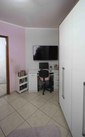 Casa à venda com 110m², 3 quartos e 2 vagas Casa à venda com 110m², 3 quartos e 2 vagasQuarto