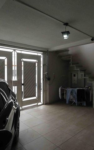 Casa à venda com 110m², 3 quartos e 2 vagas Casa à venda com 110m², 3 quartos e 2 vagasGaragem