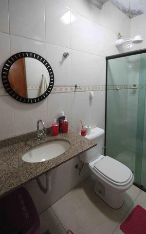 Casa à venda com 110m², 3 quartos e 2 vagas Casa à venda com 110m², 3 quartos e 2 vagasBanheiro social