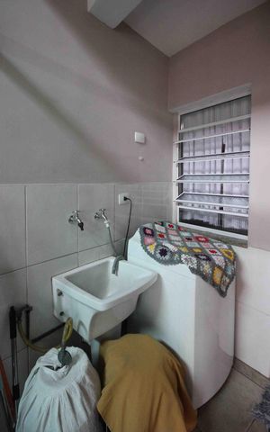 Casa à venda com 110m², 3 quartos e 2 vagas Casa à venda com 110m², 3 quartos e 2 vagasÁrea de serviço