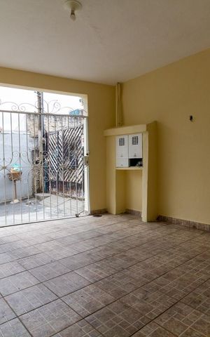 Casa para alugar com 200m², 3 quartos e 1 vaga Casa para alugar com 200m², 3 quartos e 1 vagaGaragem