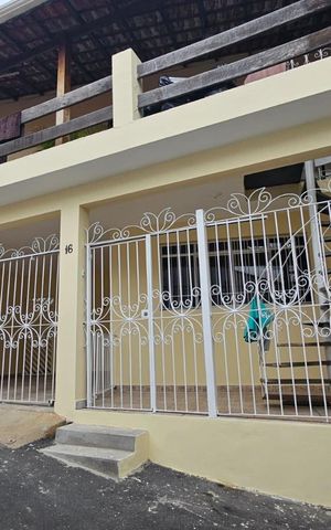 Casa para alugar com 200m², 3 quartos e 1 vaga Casa para alugar com 200m², 3 quartos e 1 vagaFachada