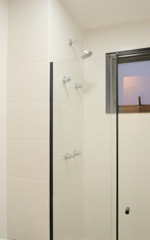 Apartamento à venda com 73m², 3 quartos e 2 vagasBanheiro da Suíte