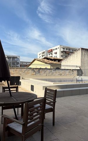 Apartamento à venda com 78m², 2 quartos e 1 vaga Apartamento à venda com 78m², 2 quartos e 1 vagaÁrea comum - Piscina