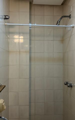 Apartamento à venda com 78m², 2 quartos e 1 vaga Apartamento à venda com 78m², 2 quartos e 1 vagaBanheiro social