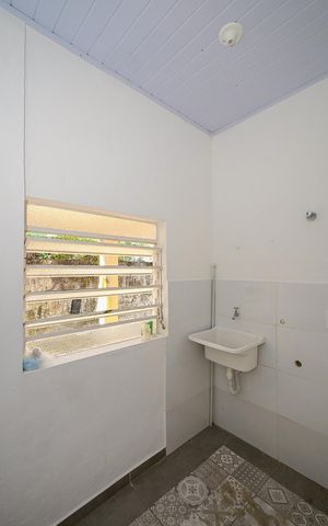 Casa à venda com 95m², 3 quartos e 6 vagasÁrea de Serviço 