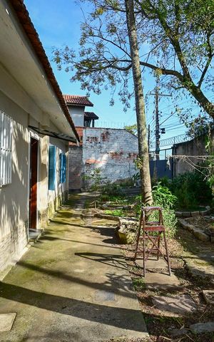 Casa à venda com 95m², 3 quartos e 6 vagasQuintal