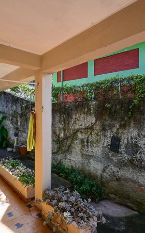 Casa à venda com 95m², 3 quartos e 6 vagasVaranda